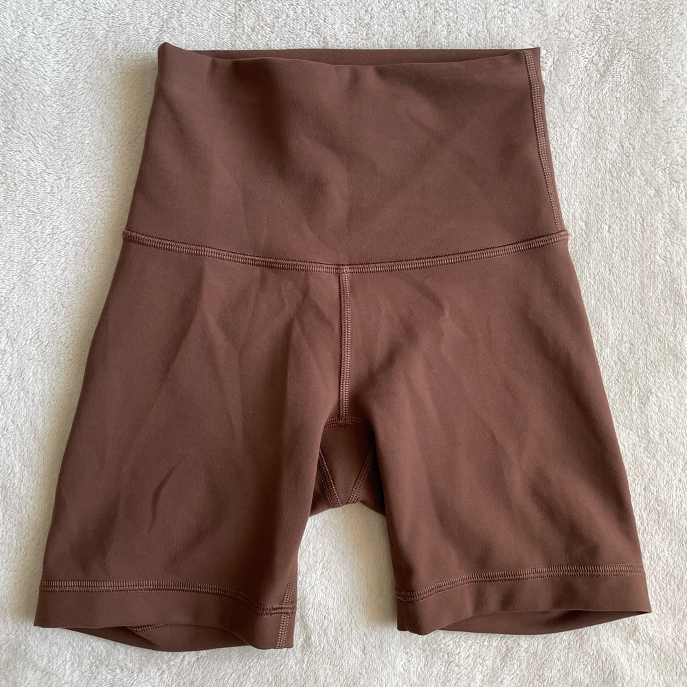 Lululemon short